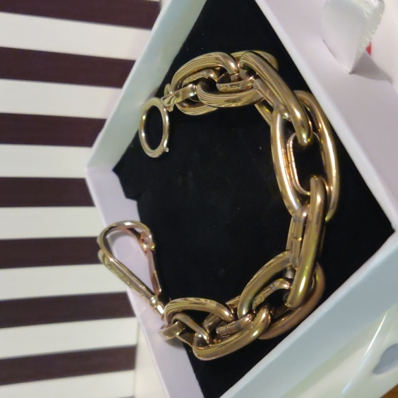 Henri Bendel Gold Chain Bracelet Comes With Gift bag - Picture 9 of 10